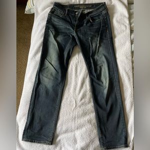 American Eagle men’s jeans